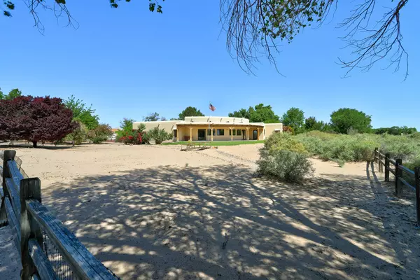8022 Loma Larga RD, Corrales, NM 87048