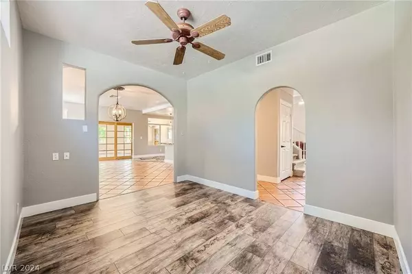 9716 Trail Rider Drive, Las Vegas, NV 89117