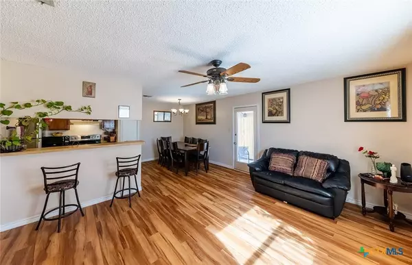 1502 Earle ST, San Marcos, TX 78666