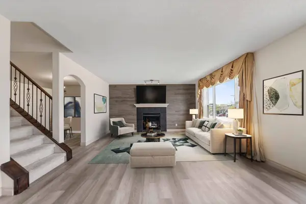 115 East Lakeview PL, Chestermere, AB T1X 0A2