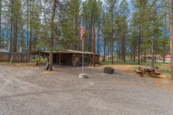 52486 Skidgel Rd, La Pine, OR 97739