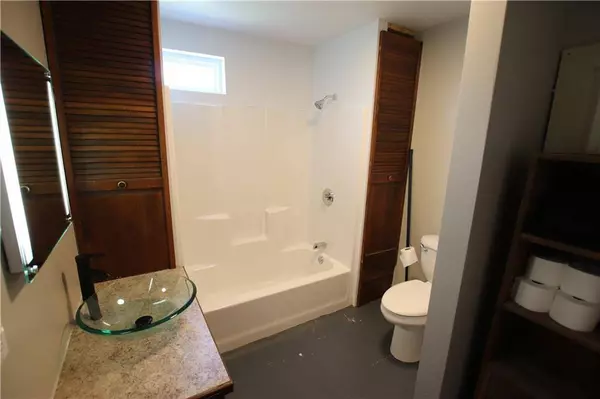 176 NE 1001 Road RD, Knob Noster, MO 65336