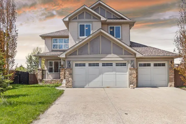 115 East Lakeview PL, Chestermere, AB T1X 0A2