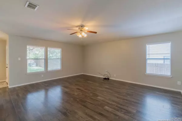 10807 Marot Fld, Helotes, TX 78023