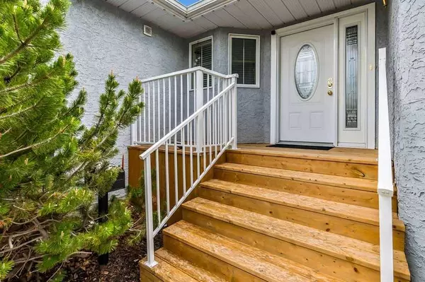 914 16 ST SE, High River, AB T1V 1L8