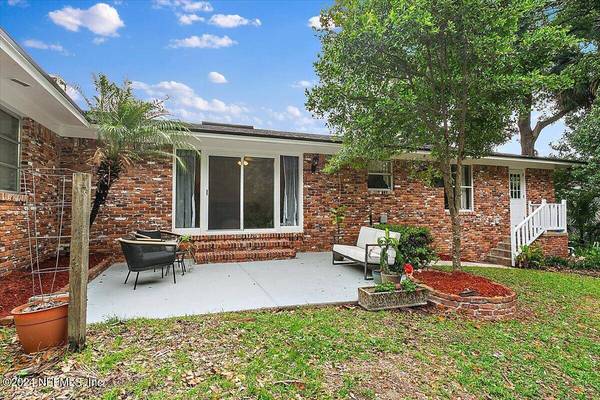 2036 WOODLEIGH DR W, Jacksonville, FL 32211