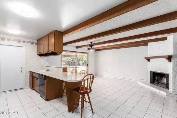 8146 N 17TH Drive, Phoenix, AZ 85021