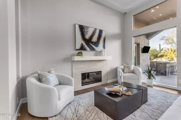 9590 E ALTADENA Avenue, Scottsdale, AZ 85260