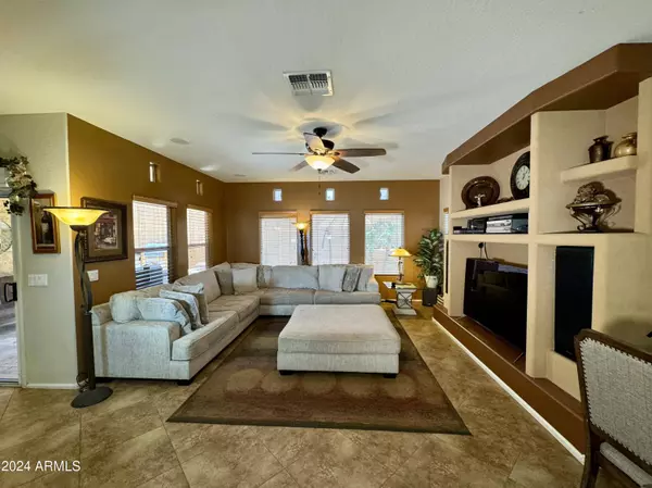 10559 W ALEX Avenue, Peoria, AZ 85382