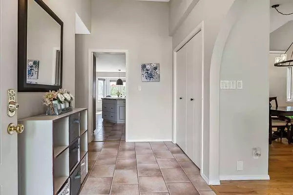 914 16 ST SE, High River, AB T1V 1L8