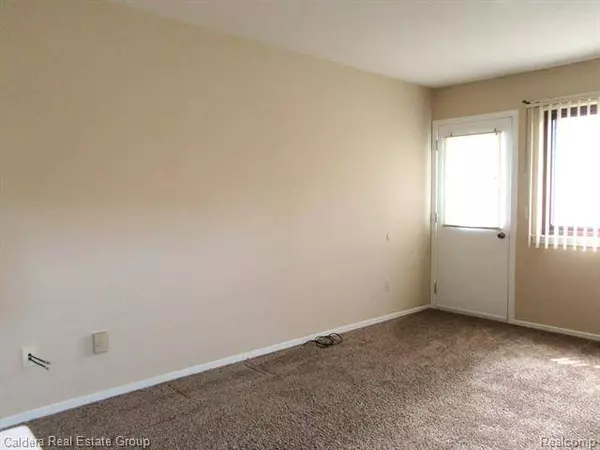 3785 HERITAGE Parkway, Dearborn, MI 48124