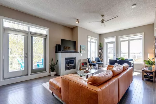 10 Hemlock CRES SW #402, Calgary, AB T3C2Z1