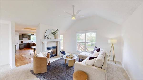 1112 Creekside CT, Raymore, MO 64083