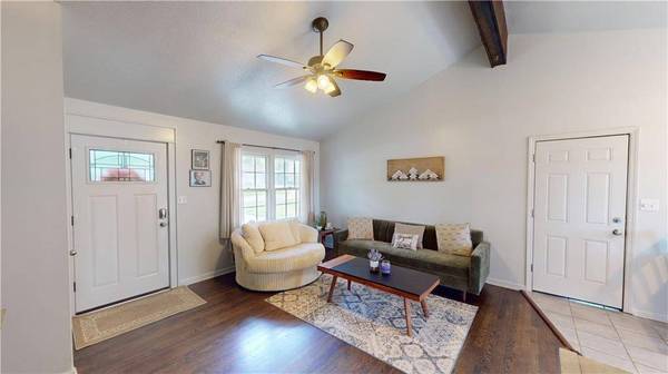 10305 W 74TH ST, Shawnee, KS 66203