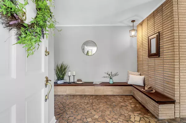 549 Trapier Dr, Charleston, SC 29412