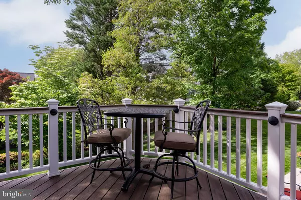 8518 CENTURY OAK CT, Fairfax Station, VA 22039