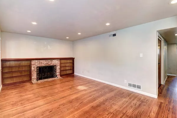 10334 Malaga WAY, Rancho Cordova, CA 95670