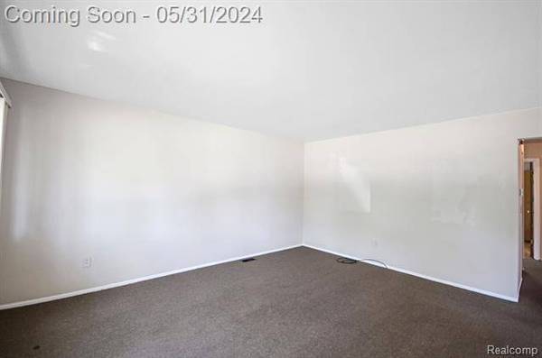 19831 Lakeworth Street, Roseville, MI 48066