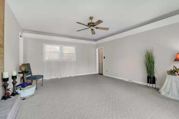 549 Trapier Dr, Charleston, SC 29412