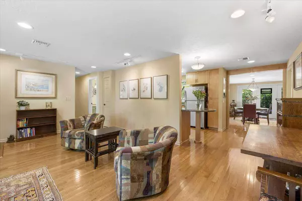 391 Grandview Dr, Ashland, OR 97520