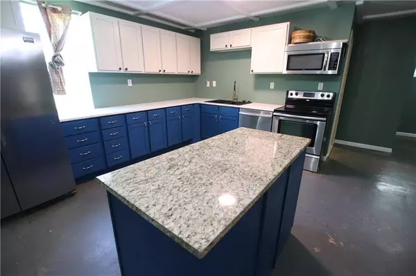 176 NE 1001 Road RD, Knob Noster, MO 65336