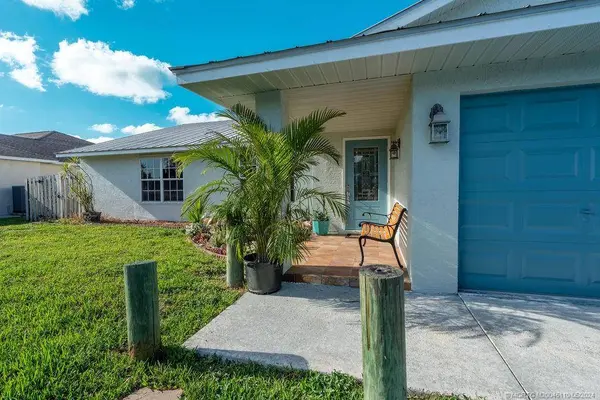 973 SW Abingdon AVE, Port Saint Lucie, FL 34953