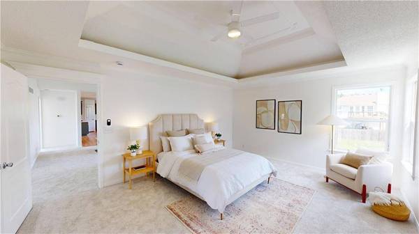 1112 Creekside CT, Raymore, MO 64083