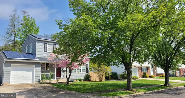 317 OAKLAND AVE, Bellmawr, NJ 08031