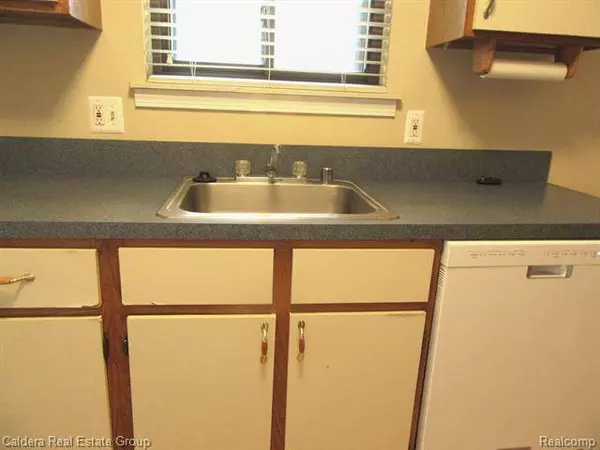 3785 HERITAGE Parkway, Dearborn, MI 48124