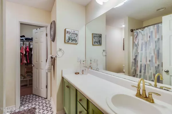 14554 Indian Trails Circle, D'iberville, MS 39540