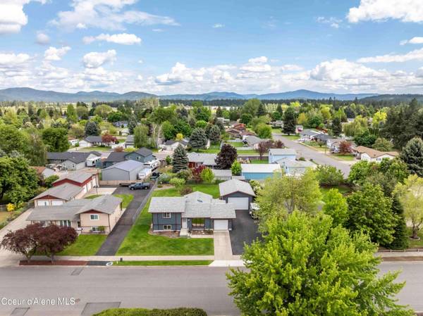 4404 N Holmes Road, Coeur d'Alene, ID 83815