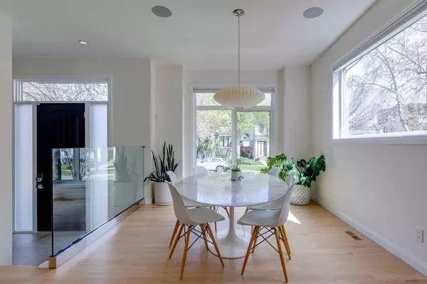 425 11 ST NE, Calgary, AB T2E 4N5