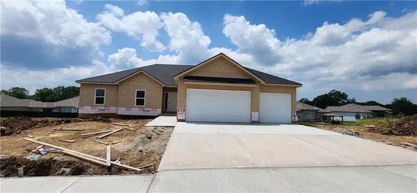 2359 NE Skopelos CT, Blue Springs, MO 64014