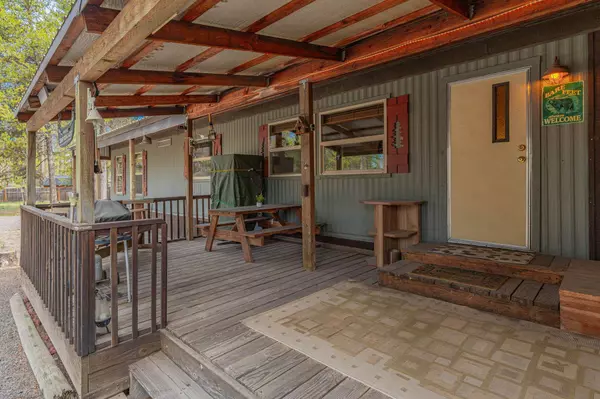 52486 Skidgel Rd, La Pine, OR 97739