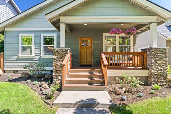 2871 NE Rainier Dr, Bend, OR 97701