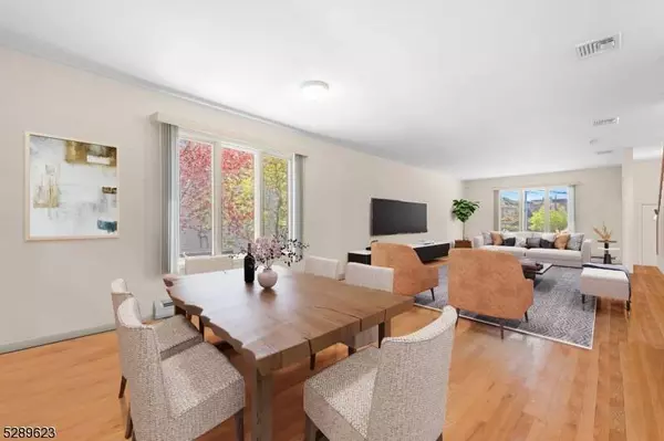 21A W Edsall Blvd #A, Palisades Park Boro, NJ 07650