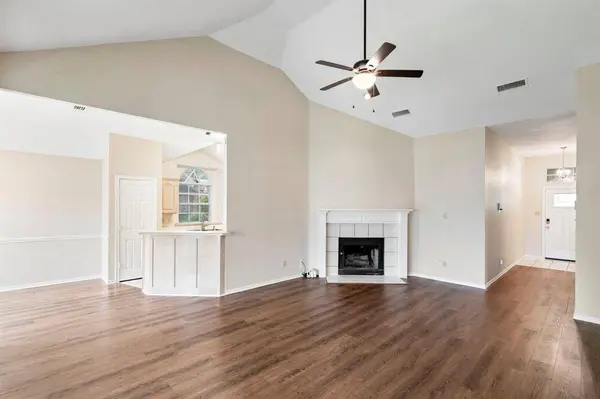 3600 Parkmead Drive, Arlington, TX 76014