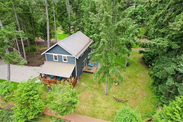 393 Dunshire Dr, Gabriola Island, BC V0R 1X2