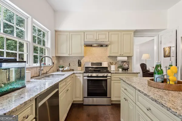 370 Stedford LN, Johns Creek, GA 30097