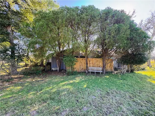 75 Coral Gables, Trinity, TX 75862