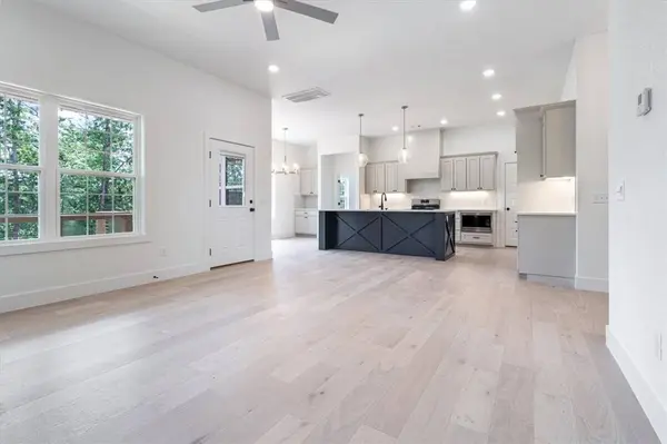 34 Theodore Dr, Bella Vista, AR 72715