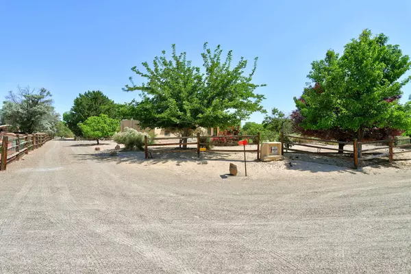 8022 Loma Larga RD, Corrales, NM 87048