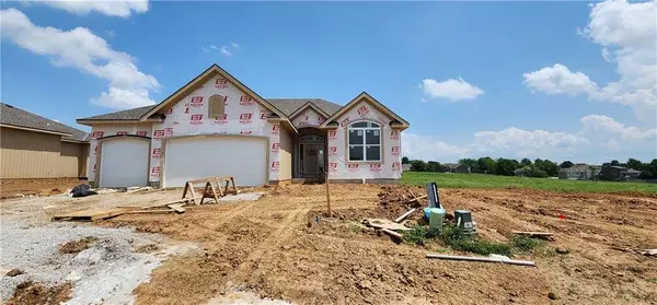 2356 NE Skopelos CT, Blue Springs, MO 64014