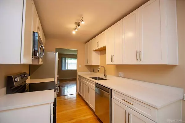 211 Lawndale Avenue, Lebanon, OH 45036