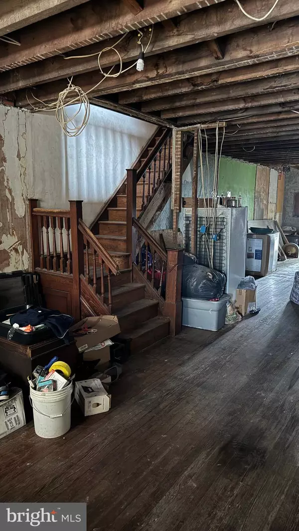 5809 CHRISTIAN ST, Philadelphia, PA 19143