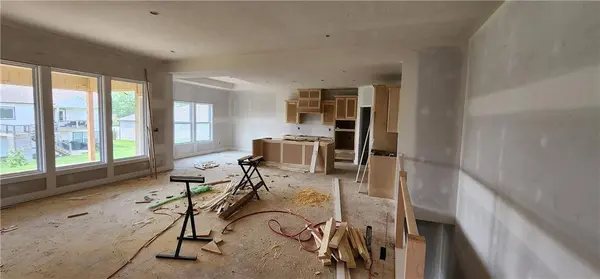 2359 NE Skopelos CT, Blue Springs, MO 64014