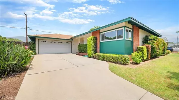 421 W Larkspur LN, Glendora, CA 91740