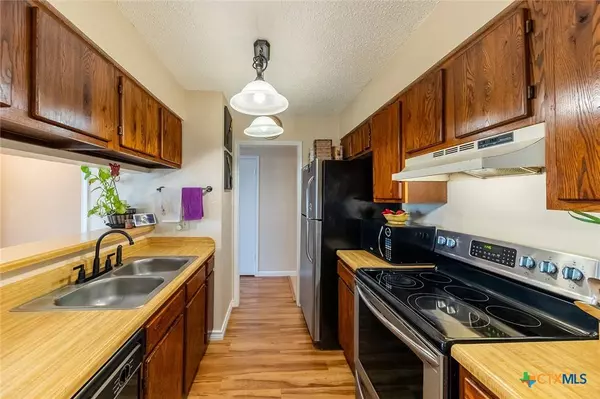 1502 Earle ST, San Marcos, TX 78666