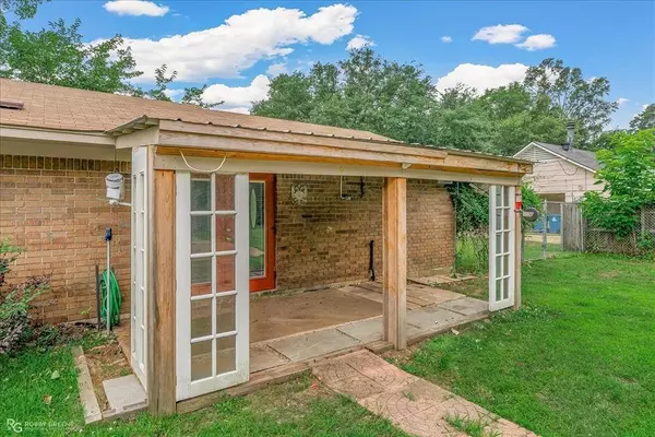 816 Simpson Street, Benton, LA 71006