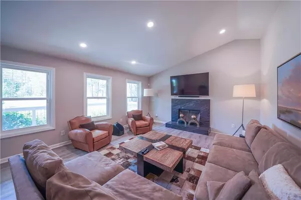 131 Iron Hill RD, Taylorsville, GA 30178